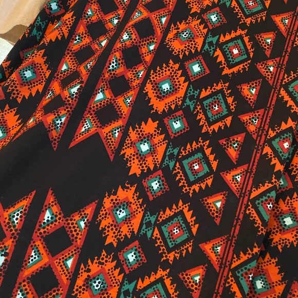 Lularoe Randy - Picture 2 of 4